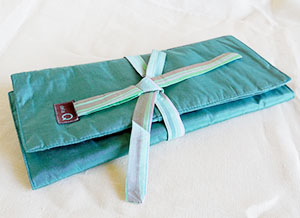 Della Q Interchangeable Needle Case